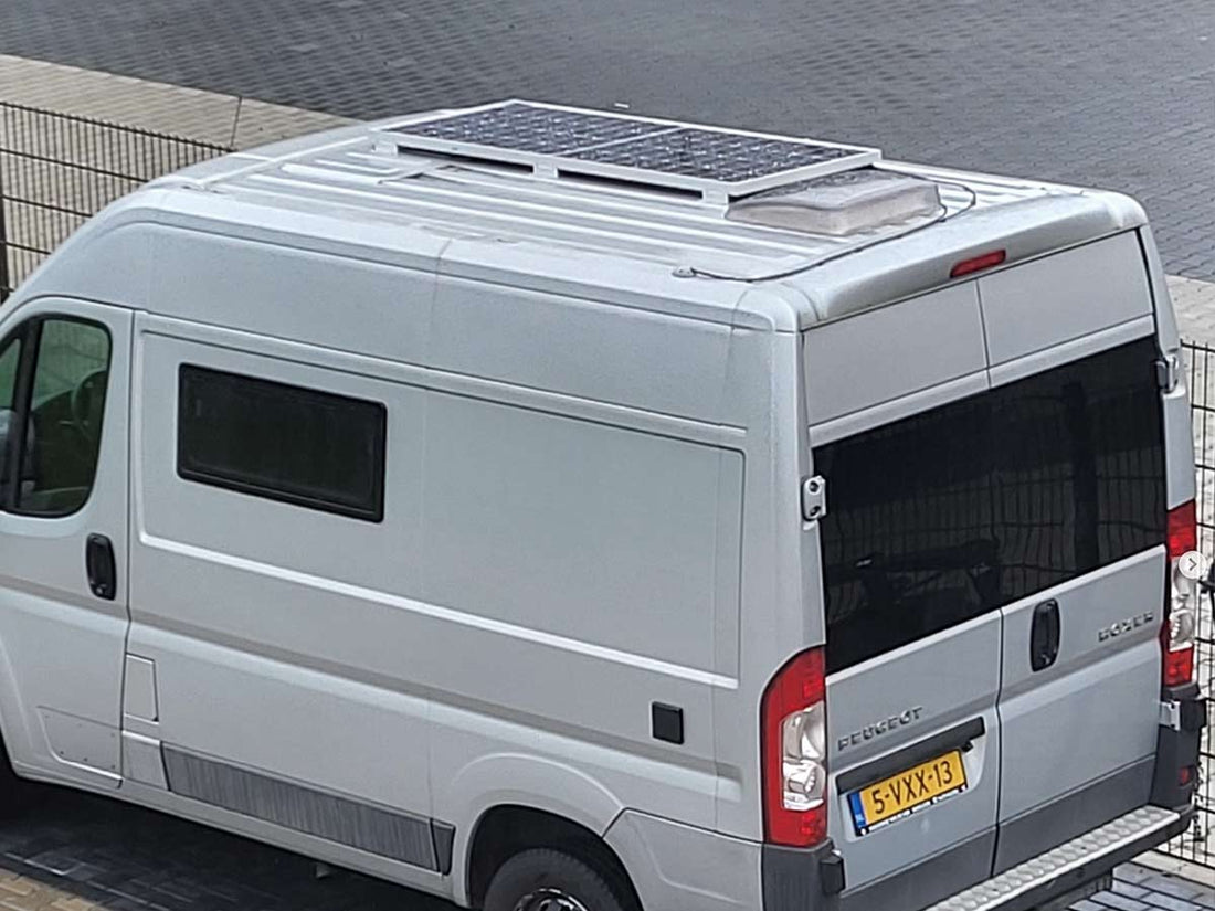 Zonnepaneel op Peugeot Boxer