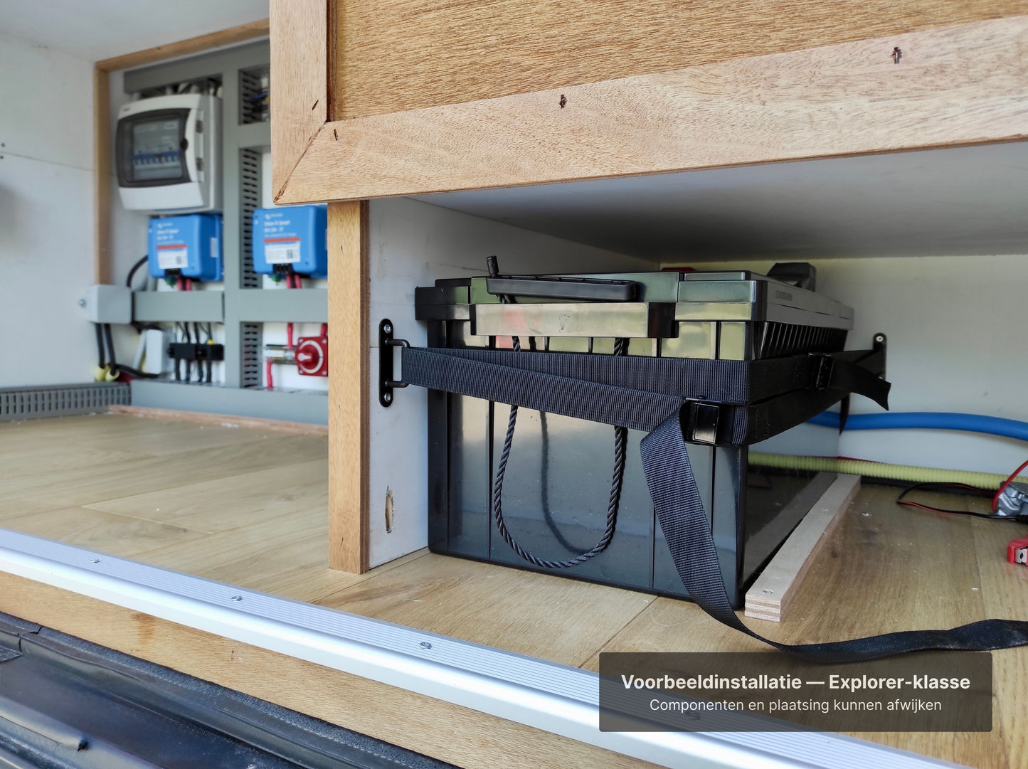 faraday-energy-explorer-voorbeeldinstallatie-lifepo4-200ah-24v-accucompartiment-camper