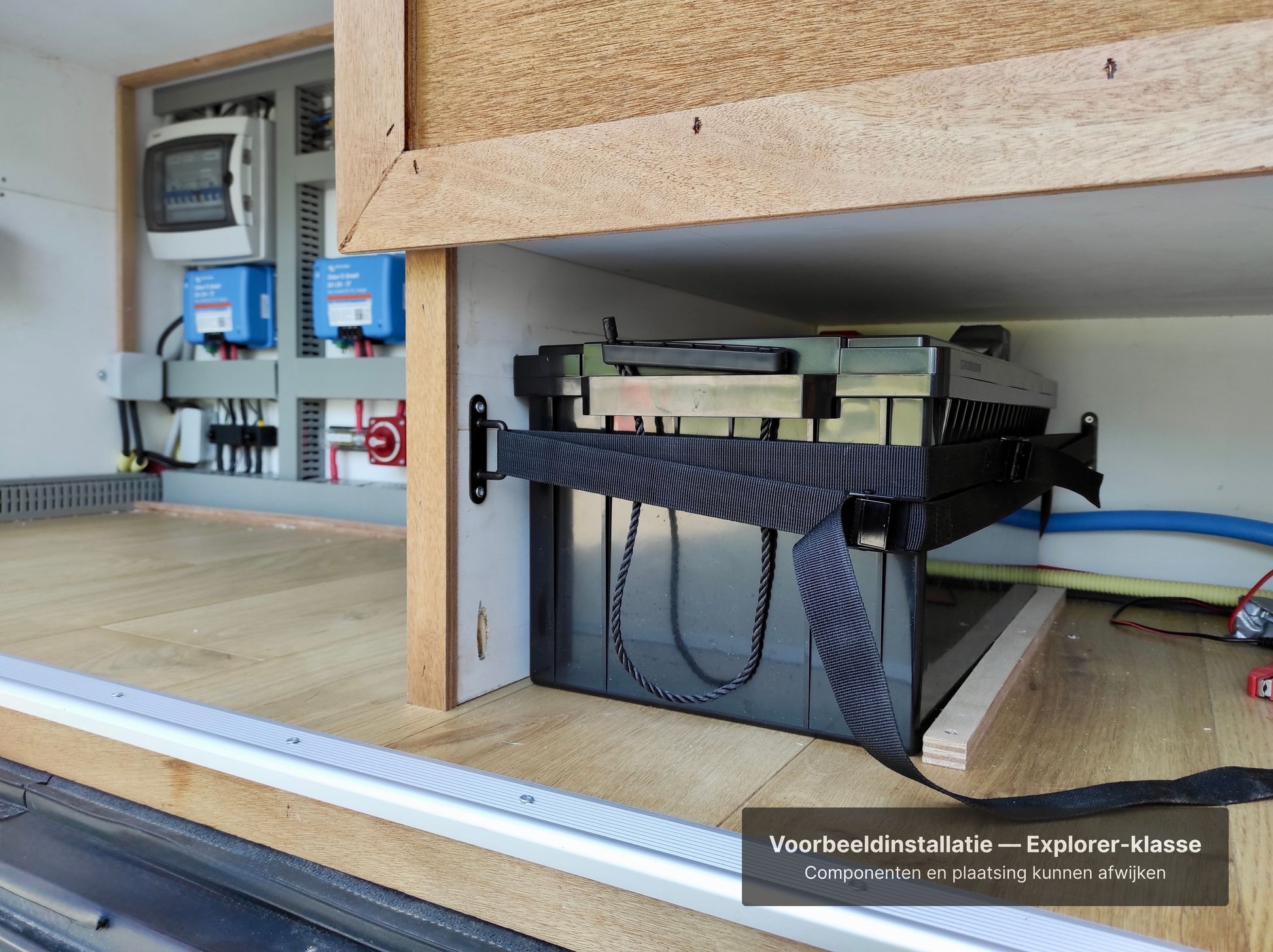 faraday-energy-explorer-voorbeeldinstallatie-lifepo4-200ah-24v-accucompartiment-camper