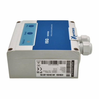 Xenteq ISG 230-25 isolatiebewaker 230V 25A – zijaanzicht met kabelwartels